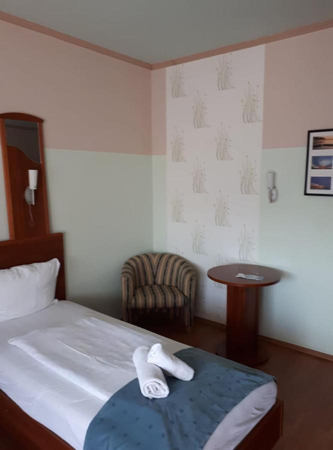 Wolf Hotel Sarvar Exterior photo